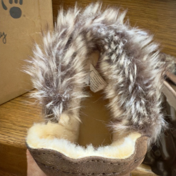 Bearpaw 5" Boots Brown Suede 9 NWT - Picture 7 of 8